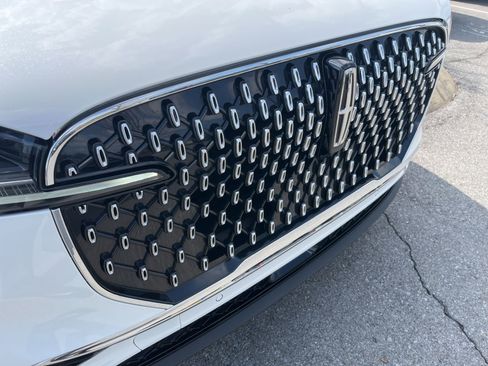 Used 2025 Lincoln Aviator Reserve w/ Equipment Group 201A image 15