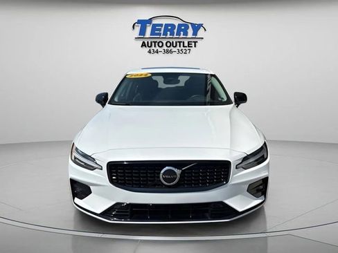 Used 2024 Volvo S60 B5 Core AWD/4WD image 3
