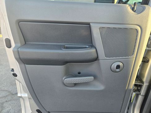 Used 2006 Dodge Ram 1500 Truck SLT w/ Trailer Tow Group image 12