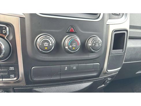 Used 2017 RAM 1500 Classic SLT AWD/4WD image 20