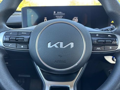 Used 2025 Kia K5 LXS FWD image 27