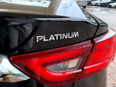 Used 2016 Nissan Maxima Platinum FWD image 7