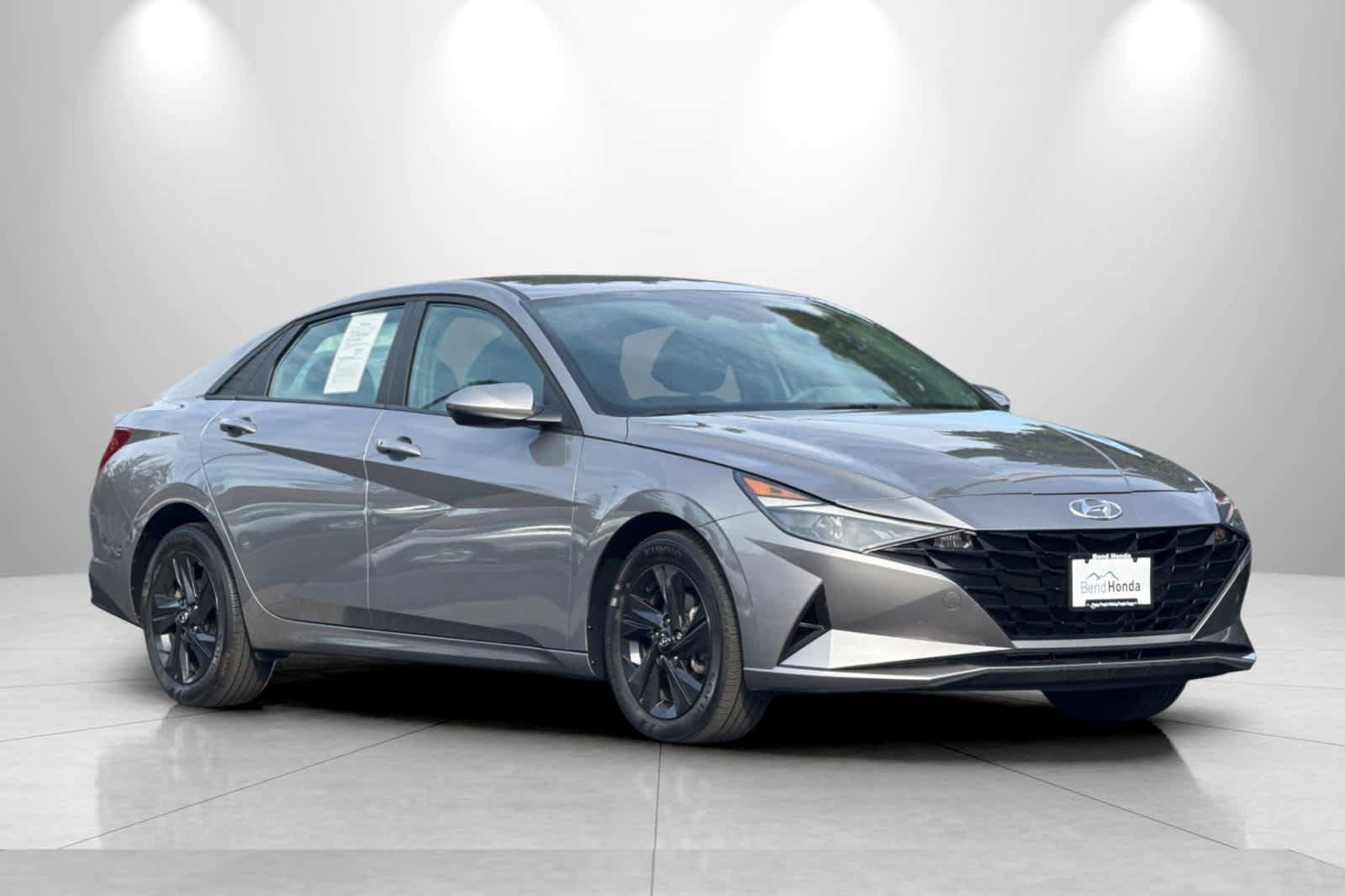Used 2023 Hyundai Elantra SEL FWD image 9
