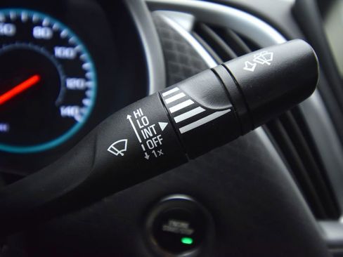 Used 2023 Chevrolet Malibu LT image 34