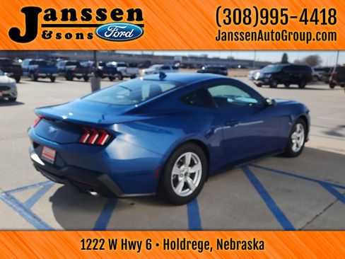 Used 2024 Ford Mustang Coupe image 6