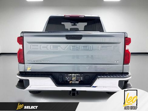Used 2021 Chevrolet Silverado 1500 LT AWD/4WD image 9