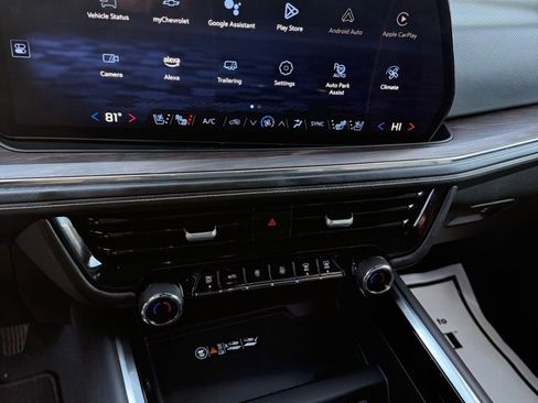 Used 2025 Chevrolet Suburban Premier w/ Sun And Tow Package image 13