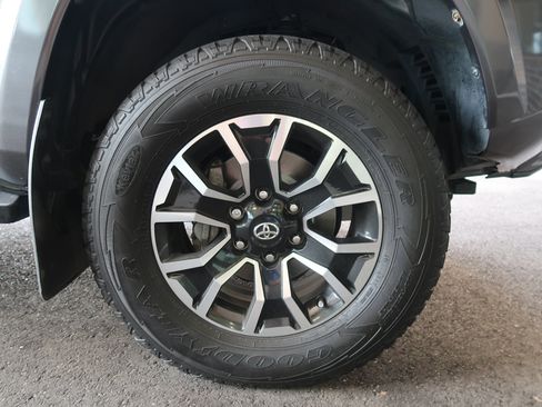 Used 2021 Toyota Tacoma TRD Sport w/ Technology Package RWD image 53