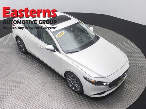 Used 2023 MAZDA MAZDA3 s FWD image 3