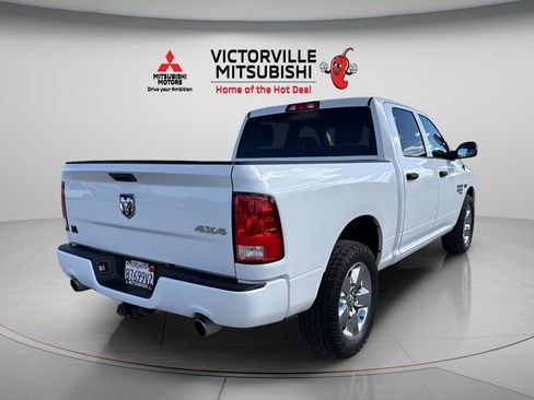 Used 2019 RAM 1500 Express w/ Express Value Package AWD/4WD image 9