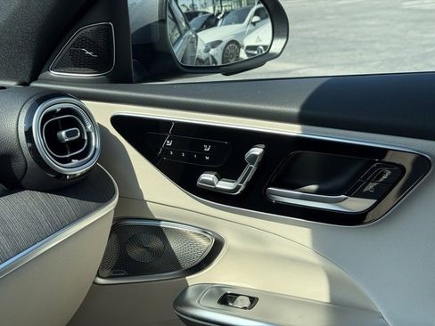 Used 2025 Mercedes-Benz C 300 C 300 image 31