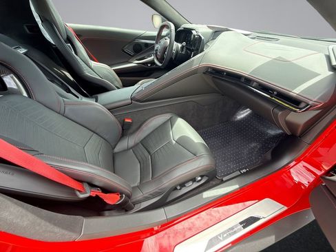 Used 2023 Chevrolet Corvette Stingray Premium Conv w/ Z51 Performance Package RWD image 15