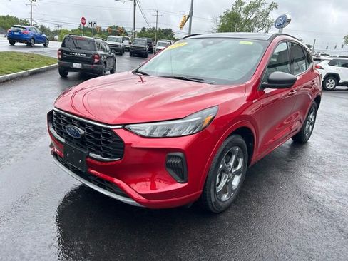 Used 2023 Ford Escape ST-Line w/ Tech Pack #1 AWD/4WD image 7