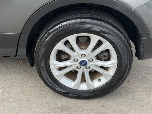 Used 2019 Ford Escape SE image 8