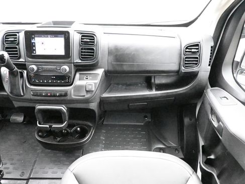 Used 2025 RAM ProMaster 2500 w/ Convenience Group FWD image 21