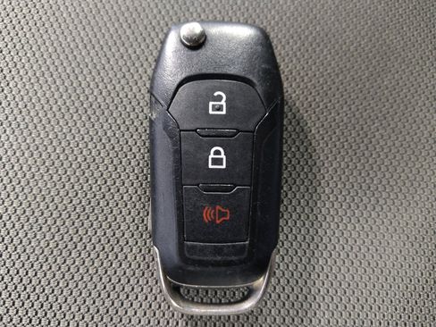 Used 2020 Ford F150 XLT image 32