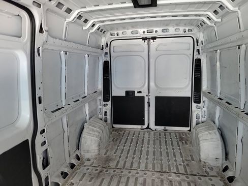 Used 2025 RAM ProMaster 2500 w/ Convenience Group FWD image 15