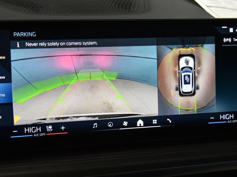 New 2026 BMW X5 xDrive50e w/ Executive Package image 11