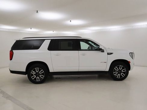 Used 2023 GMC Yukon XL AT4 w/ AT4 Premium Plus Package image 2