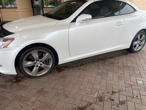 Used 2010 Lexus IS 350C image 12