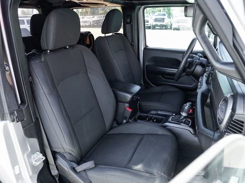 Used 2021 Jeep Wrangler Sport image 37