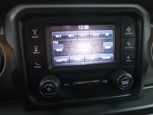 Used 2018 Jeep Wrangler Unlimited Sport image 26