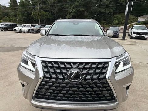 Used 2023 Lexus GX 460 Luxury w/ Accessory Package AWD/4WD image 23