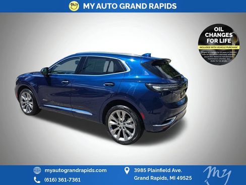 Used 2023 Buick Envision Avenir AWD/4WD image 5