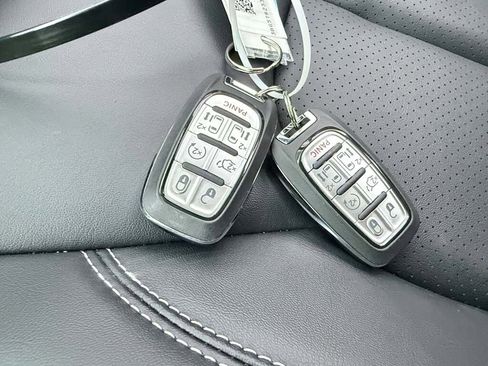 New 2026 Chrysler Pacifica Select image 32