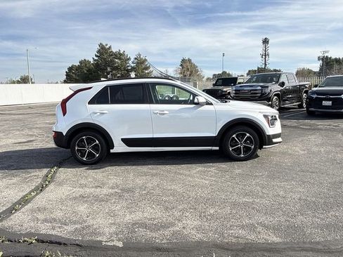 Used 2023 Kia Niro EX FWD image 38