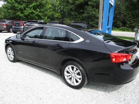 Used 2017 Chevrolet Impala LT FWD image 3