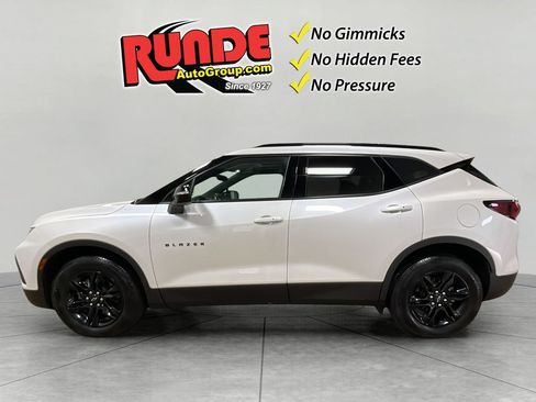 Used 2021 Chevrolet Blazer LT w/ Sound & Technology Package AWD/4WD image 3