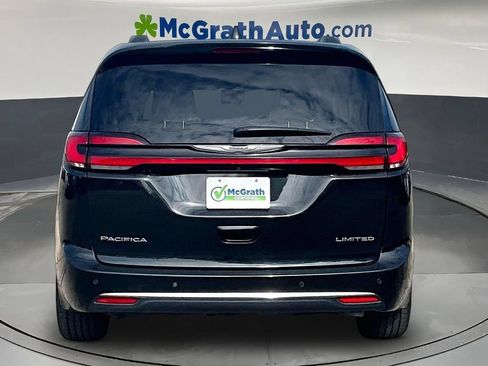 Used 2023 Chrysler Pacifica Limited FWD image 6