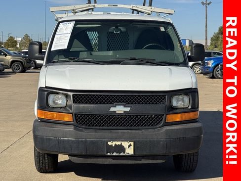 Used 2015 Chevrolet Express 2500 image 8