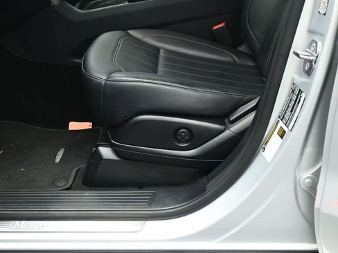 Used 2019 Mercedes-Benz GLE 400 4MATIC image 9