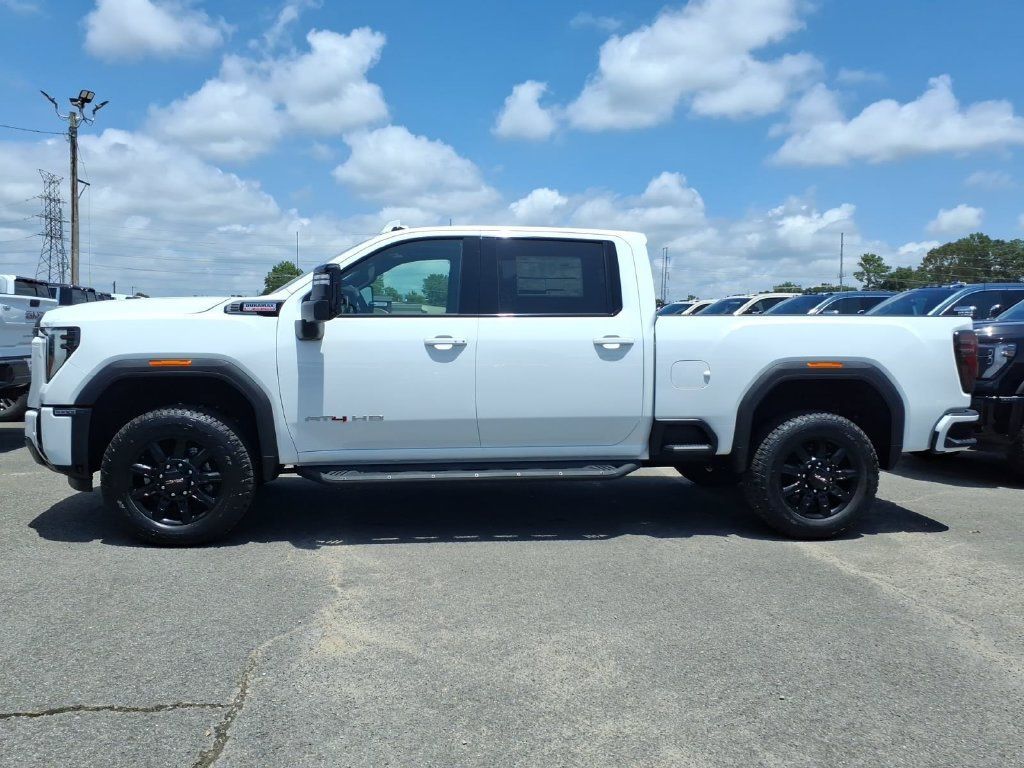 New 2026 GMC Sierra 2500 AT4 w/ Max Trailering Package AWD/4WD image 4