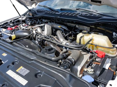 Used 2022 Ford F450 Lariat w/ Chrome Package image 57