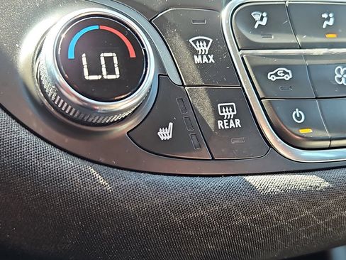 Used 2023 Chevrolet Malibu LT FWD image 18