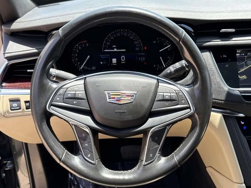 Used 2019 Cadillac XT5 Premium Luxury w/ Driver Assist Package FWD image 32