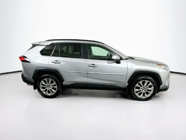 Used 2021 Toyota RAV4 XLE Premium AWD/4WD image 10