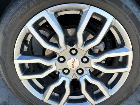 Used 2024 GMC Terrain Denali AWD/4WD image 11