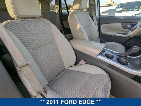 Used 2011 Ford Edge SEL image 22