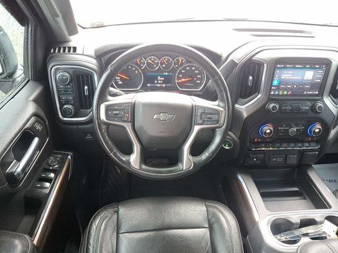 Used 2020 Chevrolet Silverado 1500 RST image 11