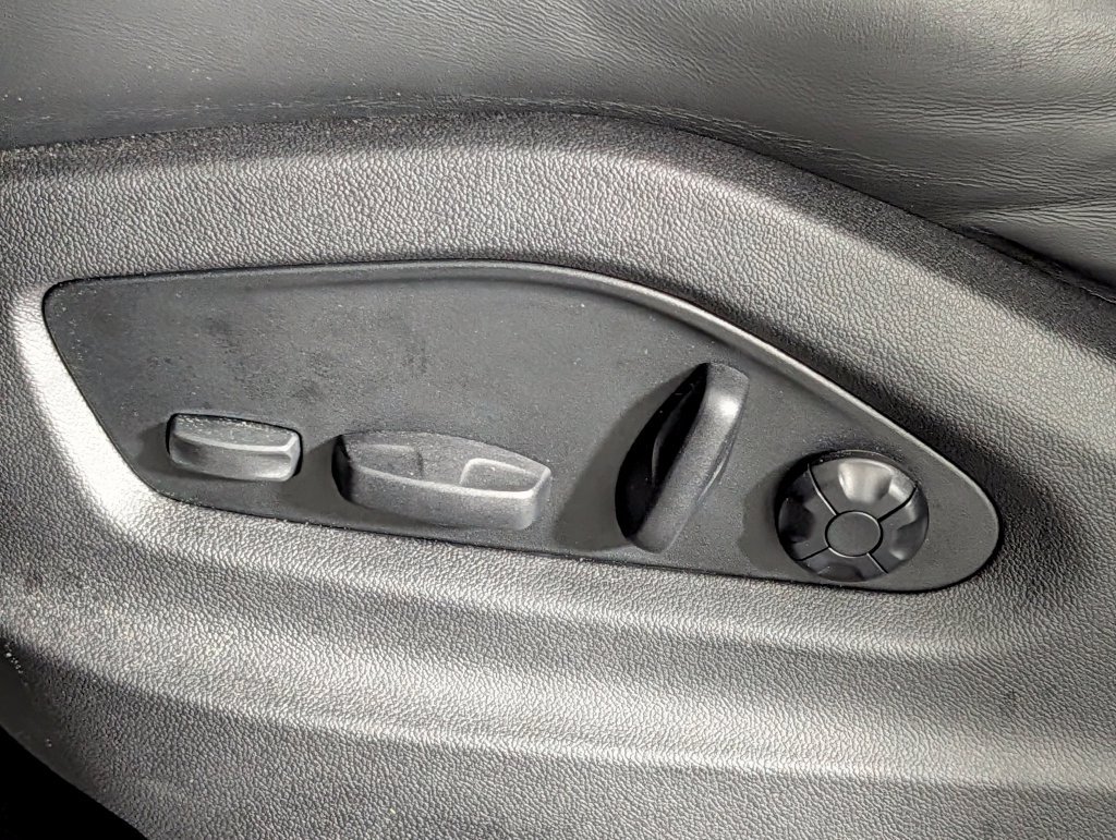 Certified 2024 Porsche Cayenne Coupe AWD/4WD image 26