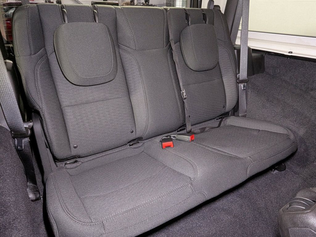 Used 2021 Jeep Wrangler Sport AWD/4WD image 37