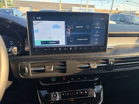Used 2024 Lincoln Corsair AWD image 21
