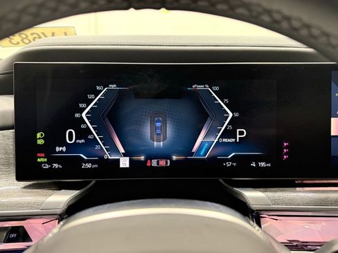 Used 2023 BMW i7 xDrive60 AWD/4WD image 22