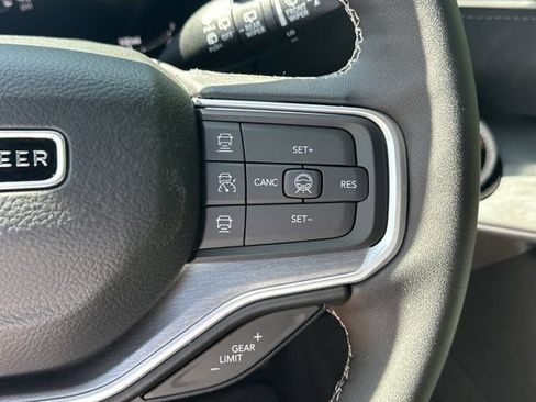 New 2026 Jeep Grand Wagoneer Limited AWD/4WD image 27