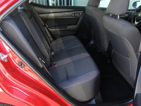 Used 2017 Toyota Corolla LE image 29