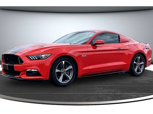 Used 2016 Ford Mustang GT RWD image 14